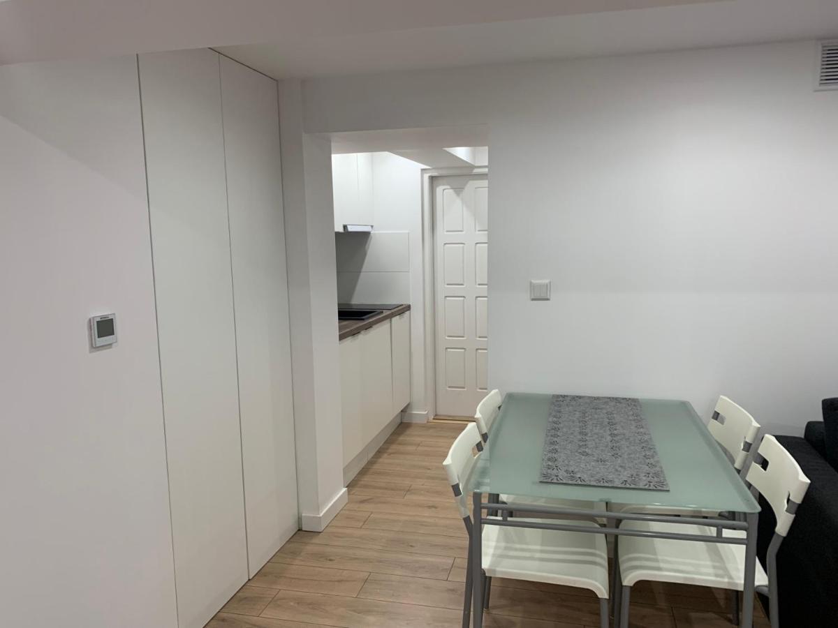 Rzeszowska Apt 01 Apartment Krakow Bagian luar foto